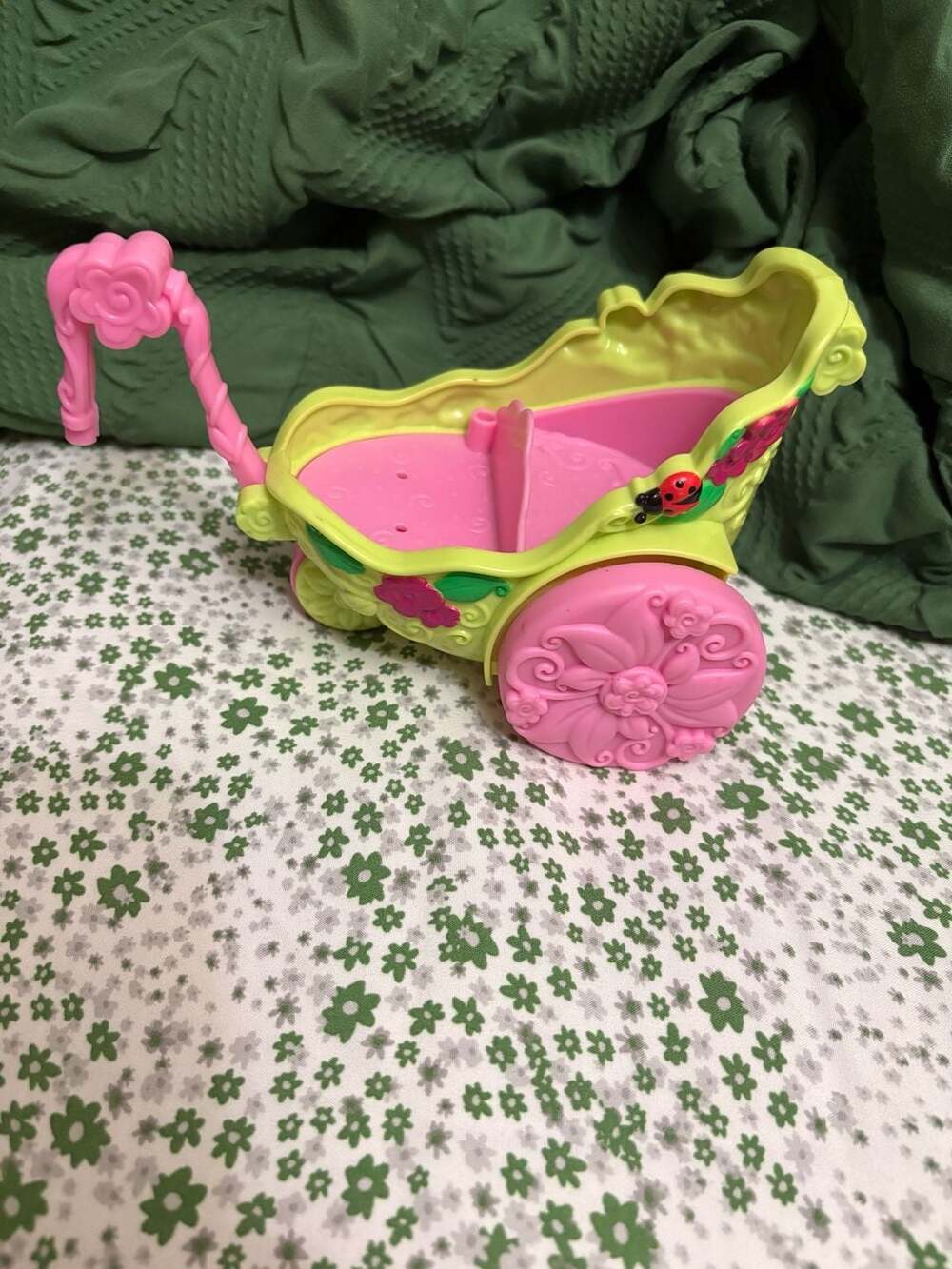 Fisher-Price Little People Fairy Treehouse Royal Buggy Carriage